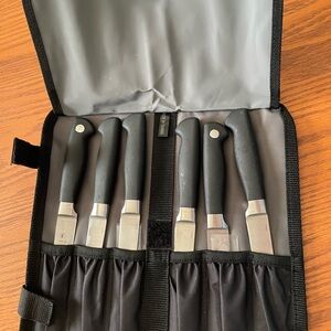 Mercer 6-Piece Steak Knife Set with protective case RARELY used
